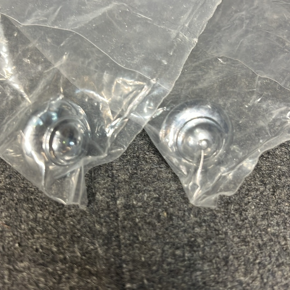 2 metal cabinet knobs silver colour